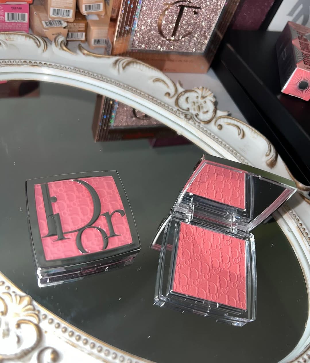 Post 7 by Tienda de Maquillaje 100% Originales 💄 on Instagram (carousel)