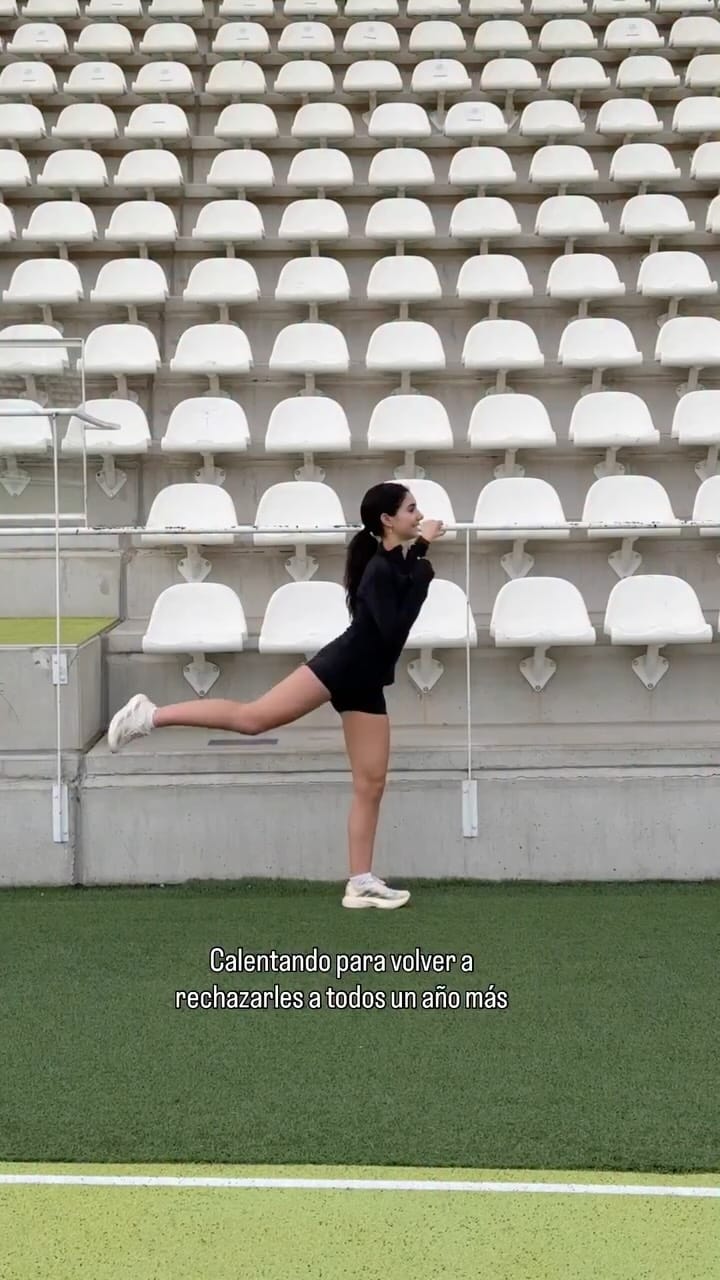 Post 3 by 𝘈𝘯𝘦, 𝘤𝘰𝘯 𝘶𝘯𝘢 𝘯 ✨ on Instagram (video)