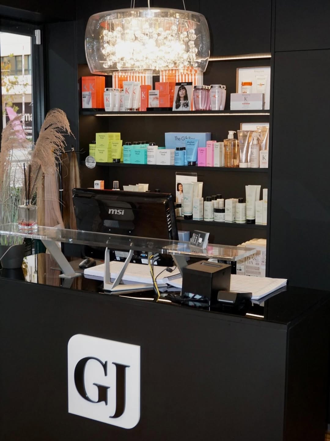 Post 1 by Gertru Jiménez Hair Salon on Instagram (image)