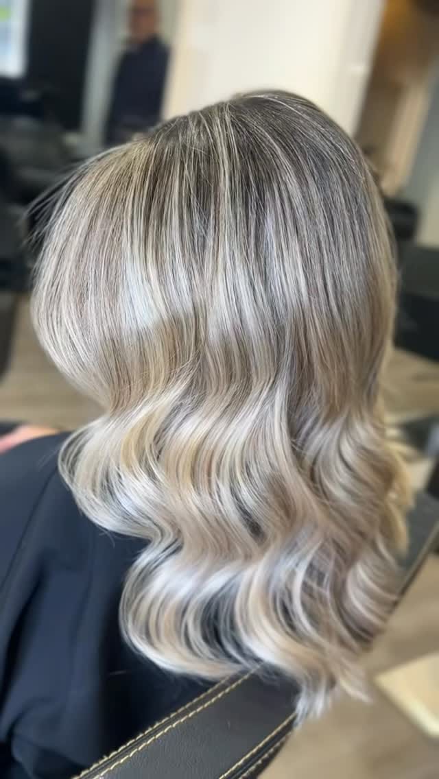 Post 8 by Gertru Jiménez Hair Salon on Instagram (video)