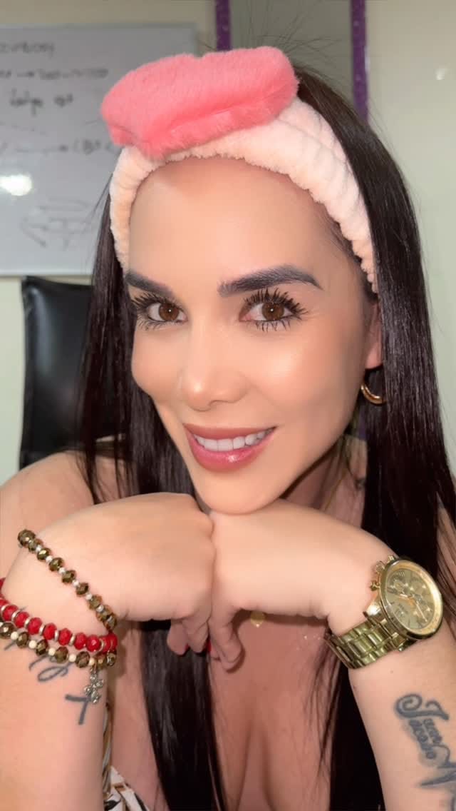 Post 3 by Marcela Torres on Instagram (video)