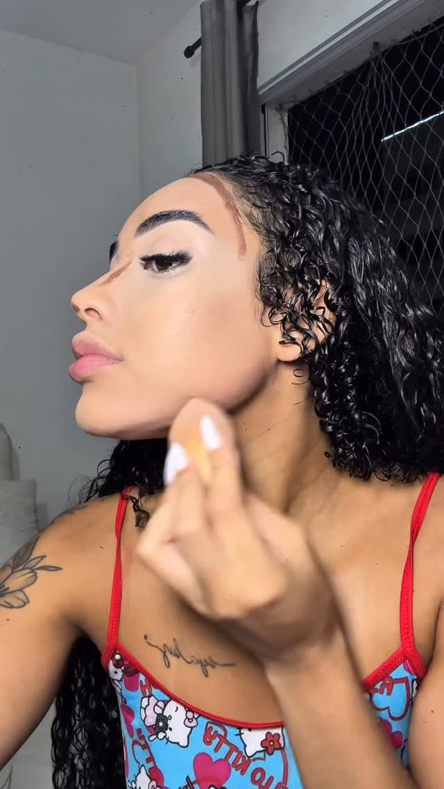 Post 6 by Vitoria Ellen on Instagram (video)