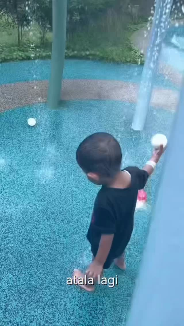 Post 2 by PENG! on Instagram (video)