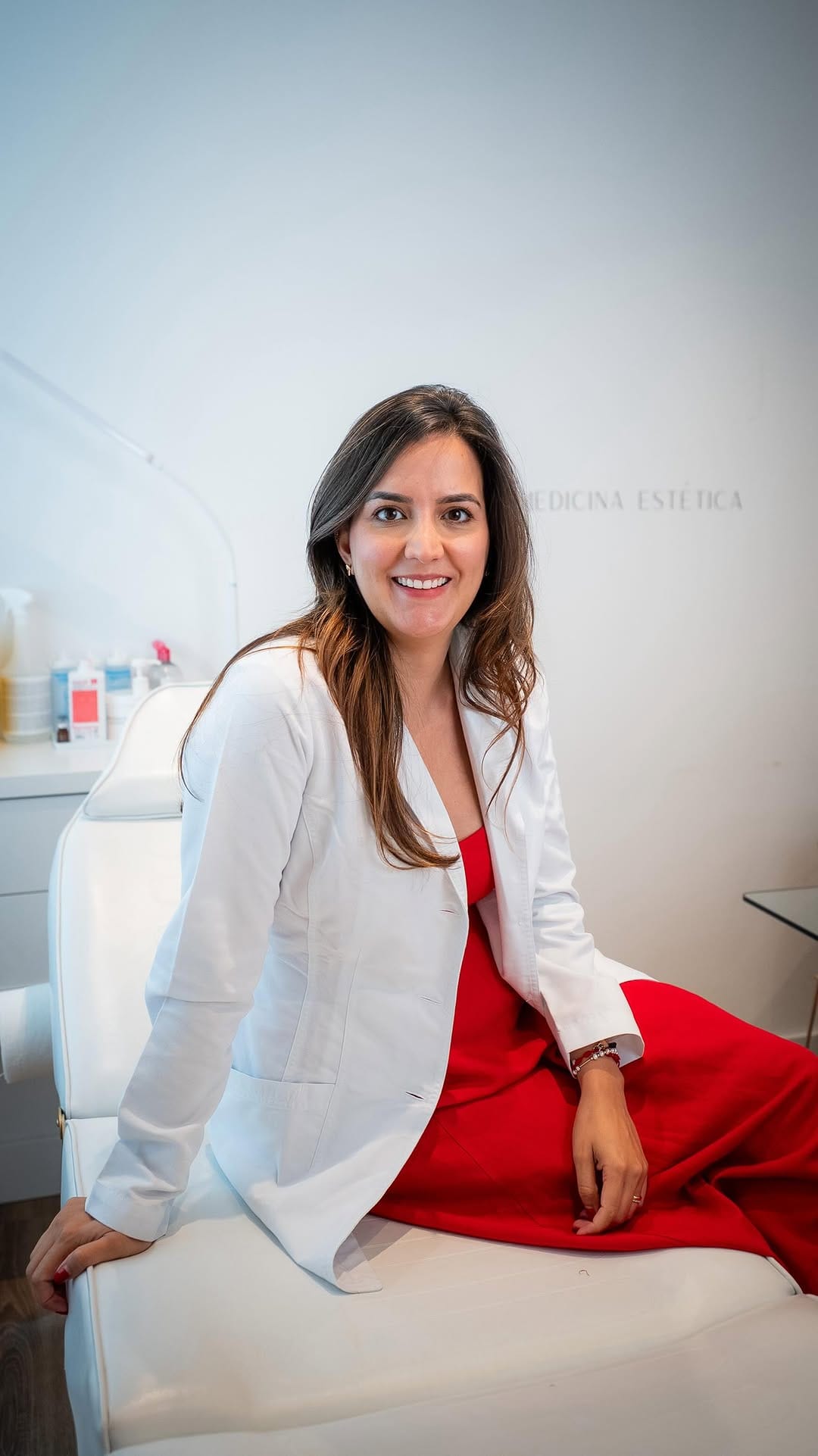 Post 8 by Dra. Victoria Caballero · Medicina Estética on Instagram (video)