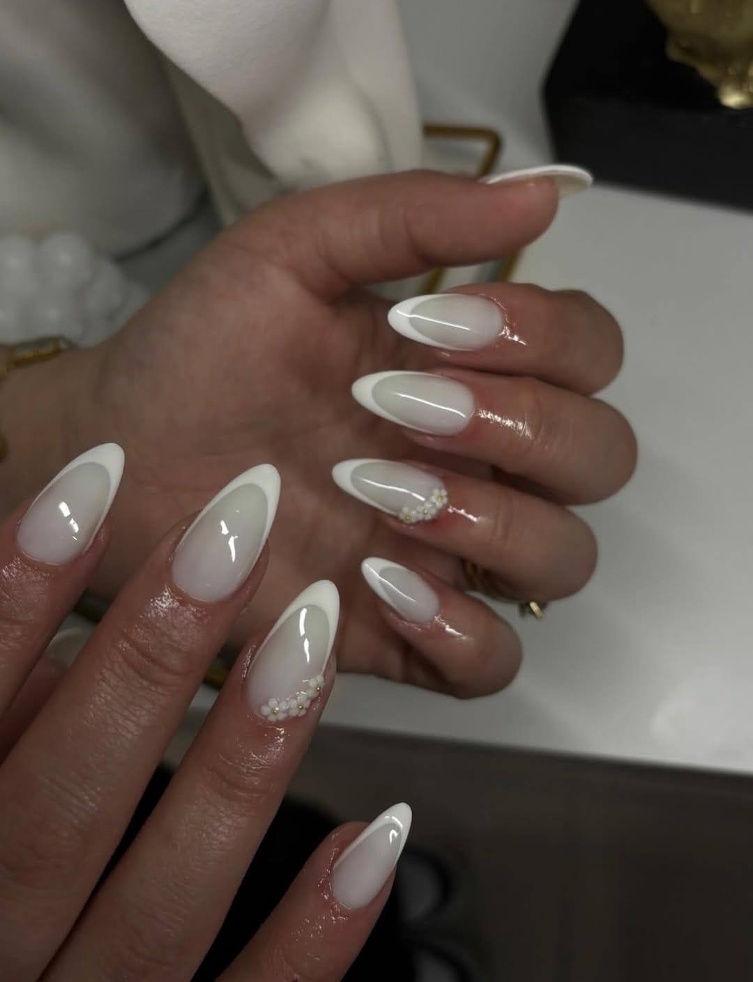 Post 7 by 𝓙𝓲𝓳𝓲 𝓑𝓮𝓪𝓾𝓽𝔂 𝓝𝓪𝓲𝓵𝓼 ᥫ᭡ on Instagram (image)