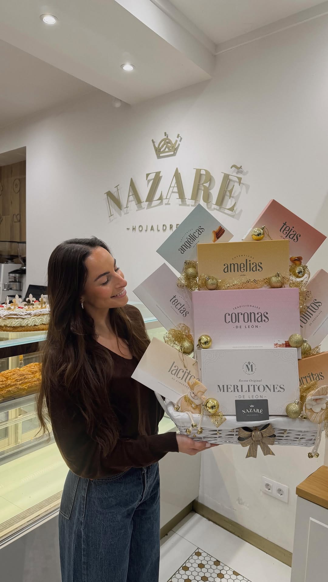 Post 5 by Nazaré Hojaldrería on Instagram (video)