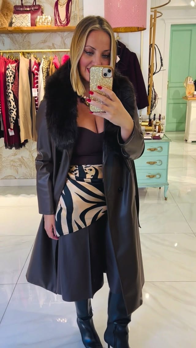 Post 7 by Mía💋®️ on Instagram (video)