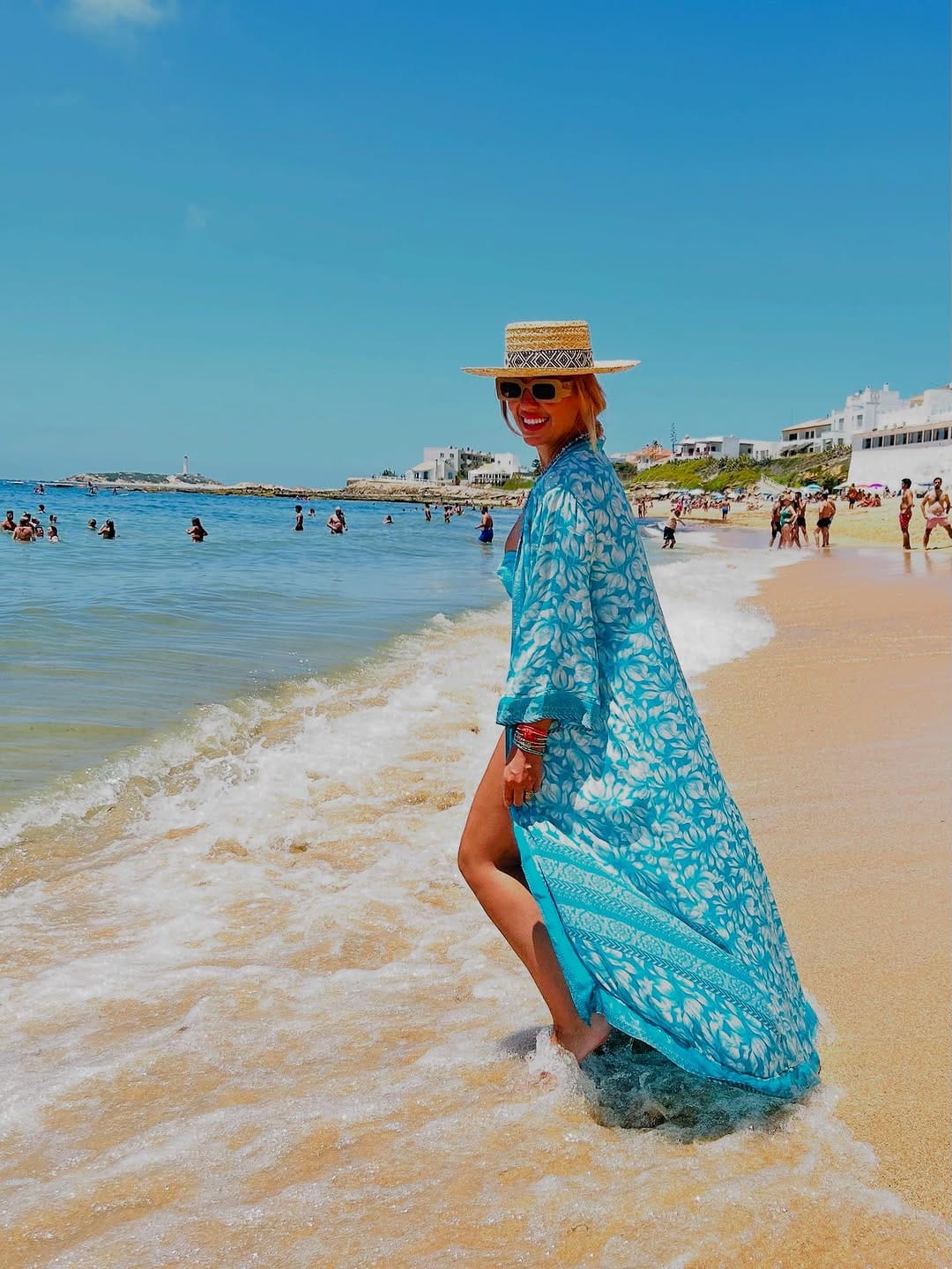 Post 8 by Mía💋®️ on Instagram (carousel)