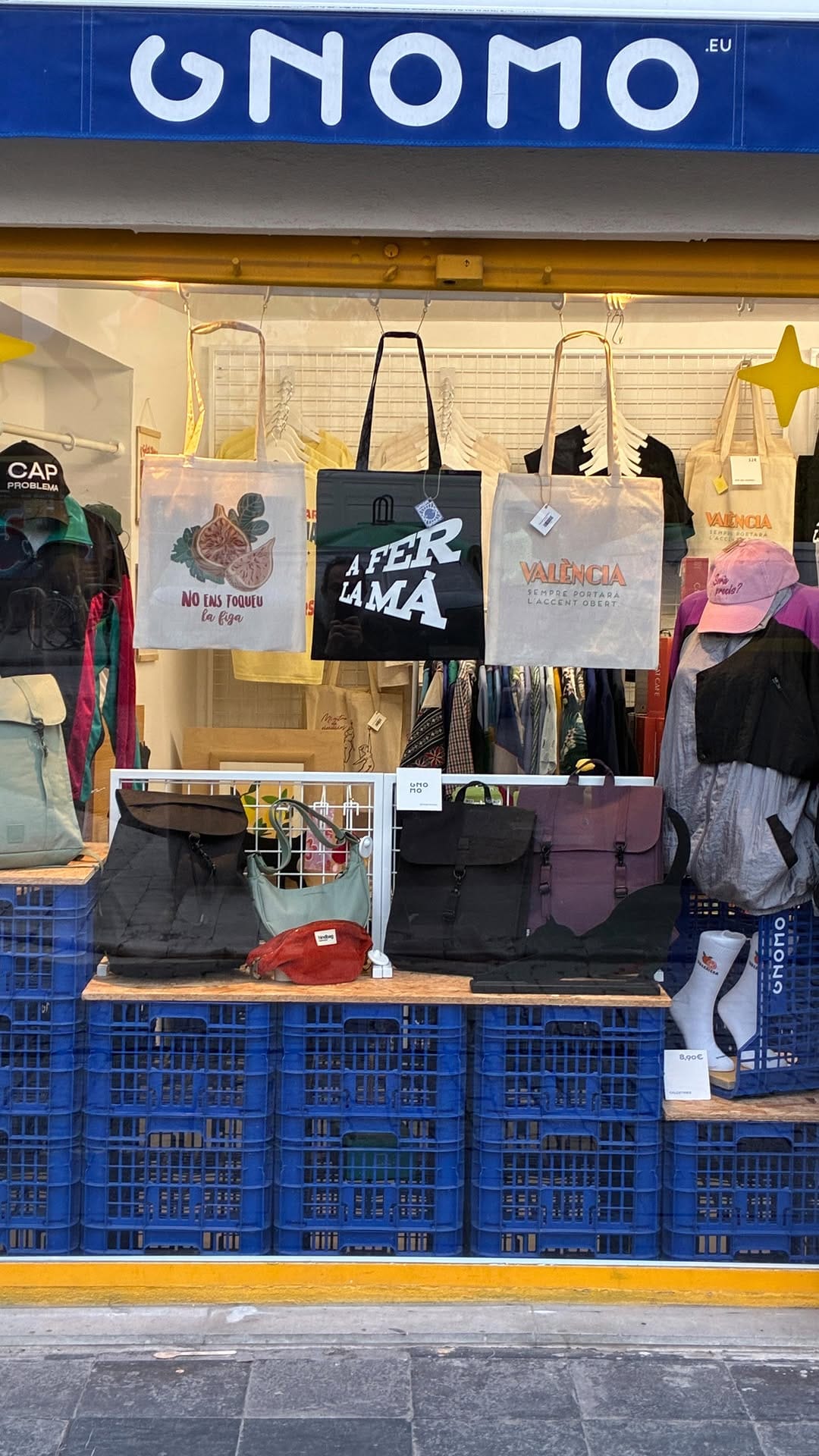 Post 1 by Regalos sorprendentes y diseño original en Valencia desde 2010 on Instagram (video)