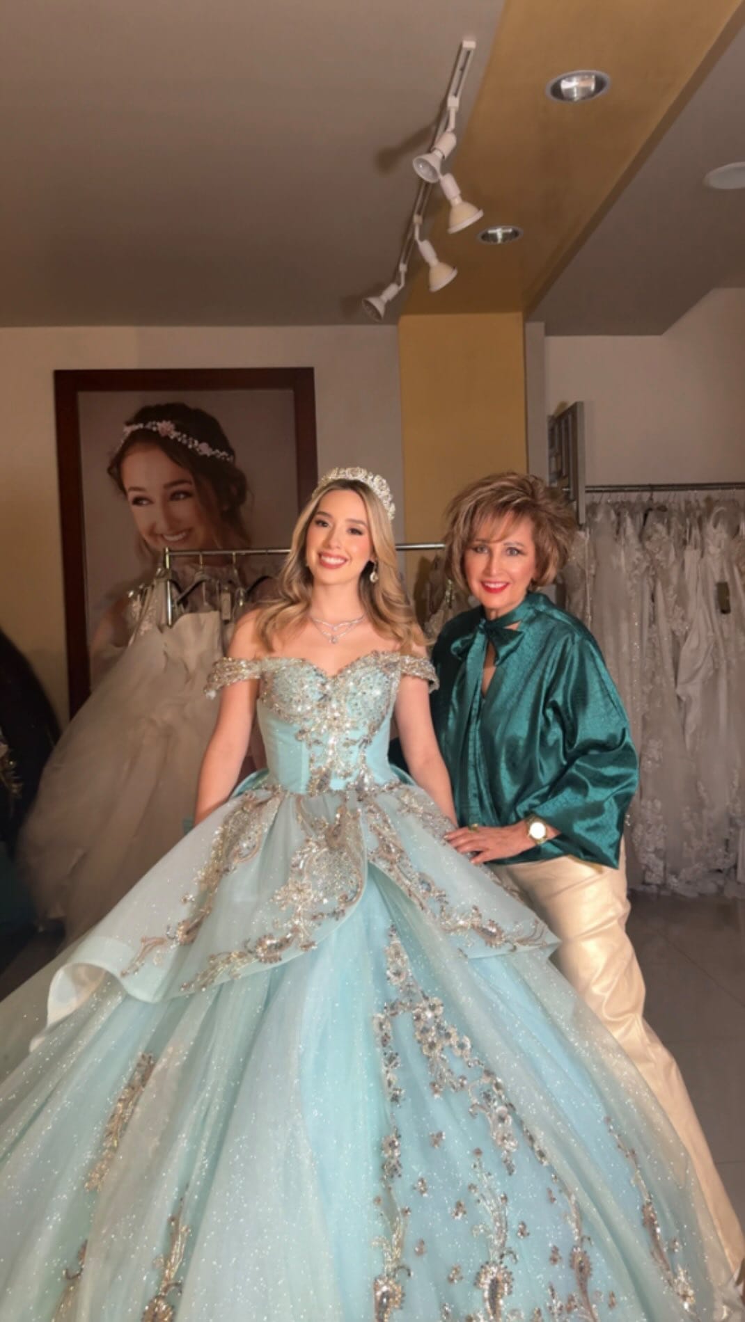 Post 1 by Lupita Rivera | Diseñadora de Modas | Novias & XV on Instagram (video)