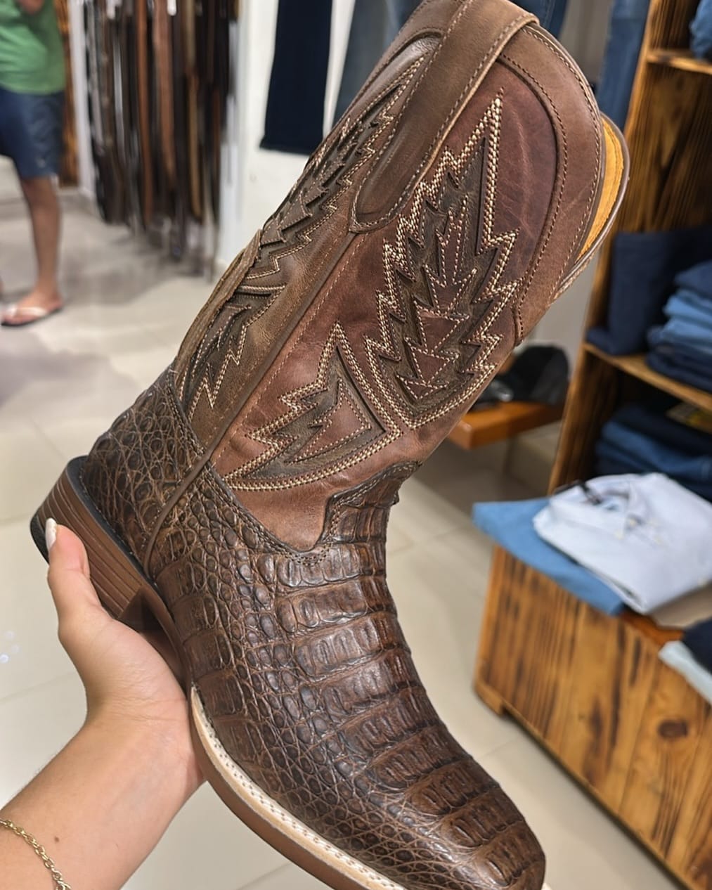Post 5 by Arame’S Store on Instagram (image)