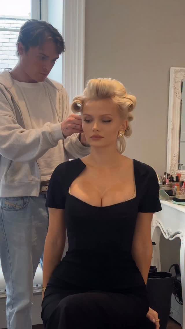 Post 1 by 𝐕𝐈𝐎𝐋𝐄𝐓𝐓𝐀 𝐒𝐄𝐋𝐄𝐙𝐍𝐎𝐕𝐀 on Instagram (video)