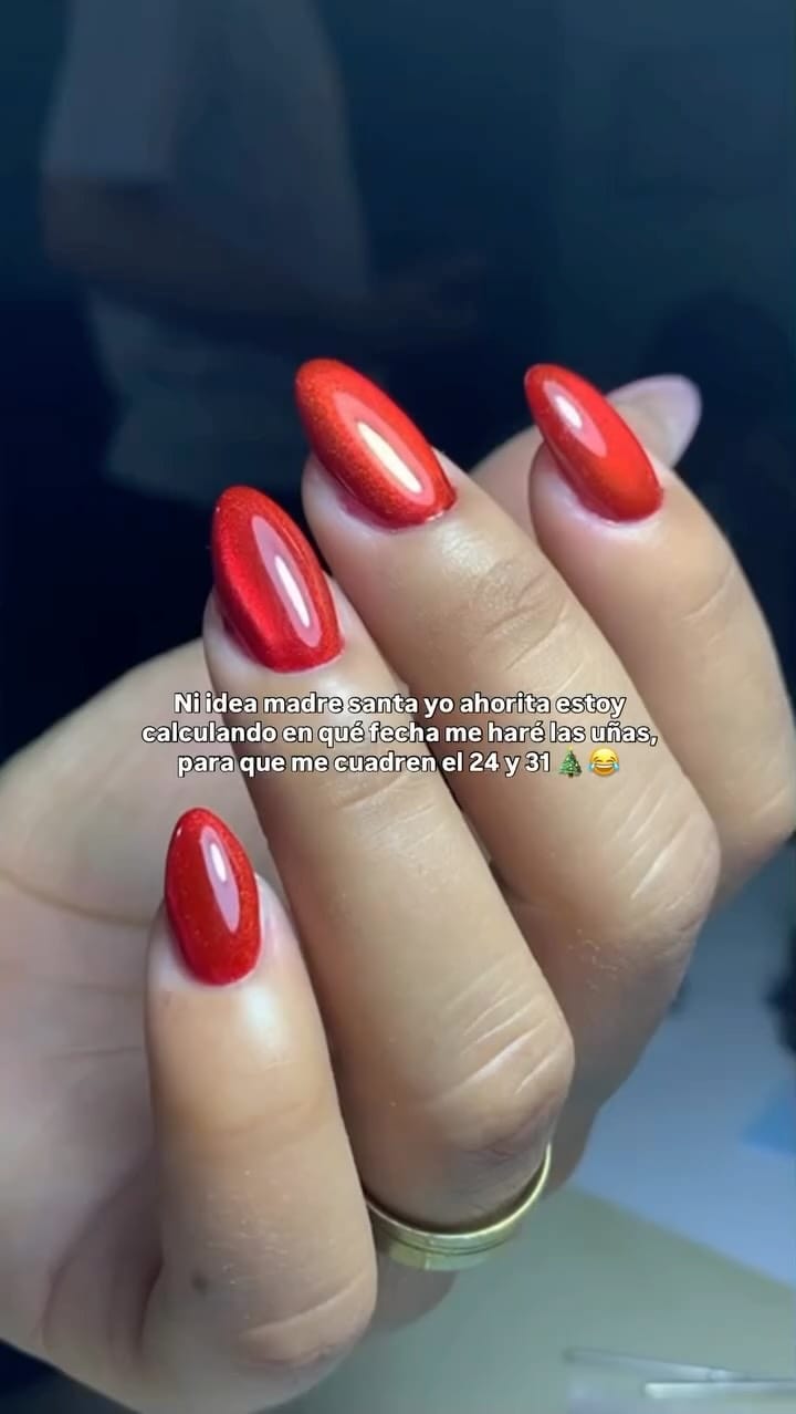 Post 8 by AZAELAS by Daniela Gonzalez on Instagram (video)