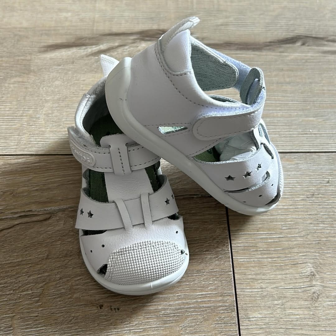 Post 7 by Zapateria Infantil Parapachín on Instagram (image)