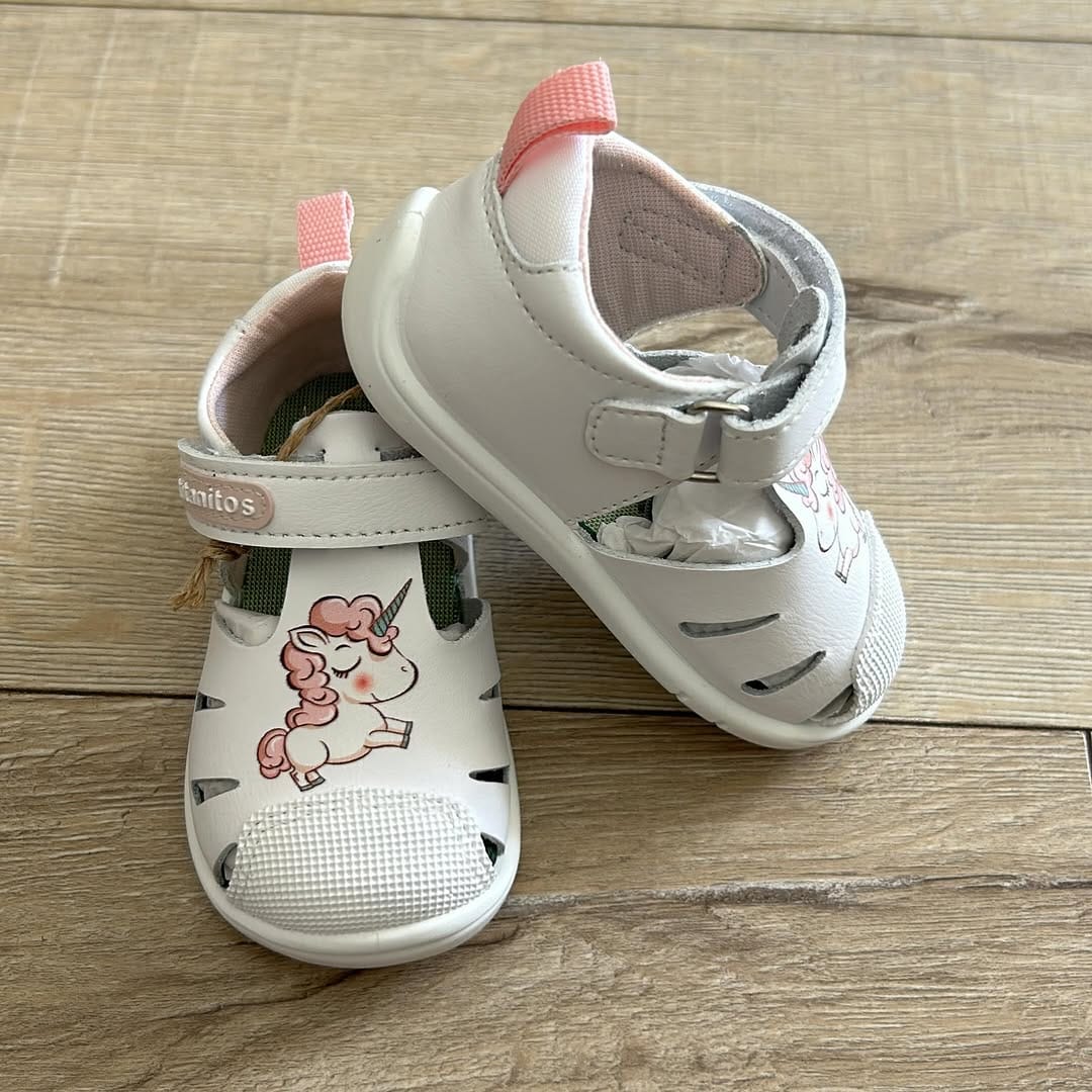 Post 3 by Zapateria Infantil Parapachín on Instagram (image)