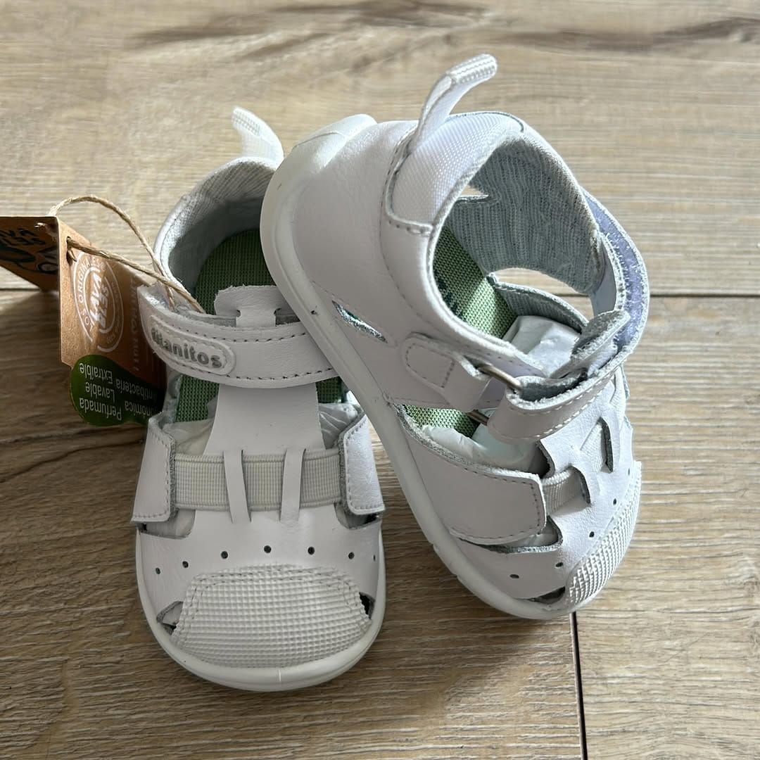 Post 6 by Zapateria Infantil Parapachín on Instagram (image)