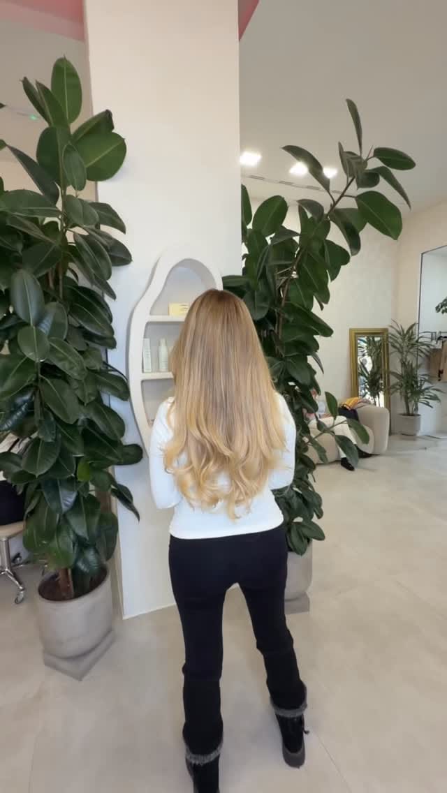Post 1 by ⚜️𝑯2𝑶 𝑨𝒓𝒕𝒊𝒔𝒕𝒊𝒄 𝑺𝒕𝒚𝒍𝒆⚜️ on Instagram (video)