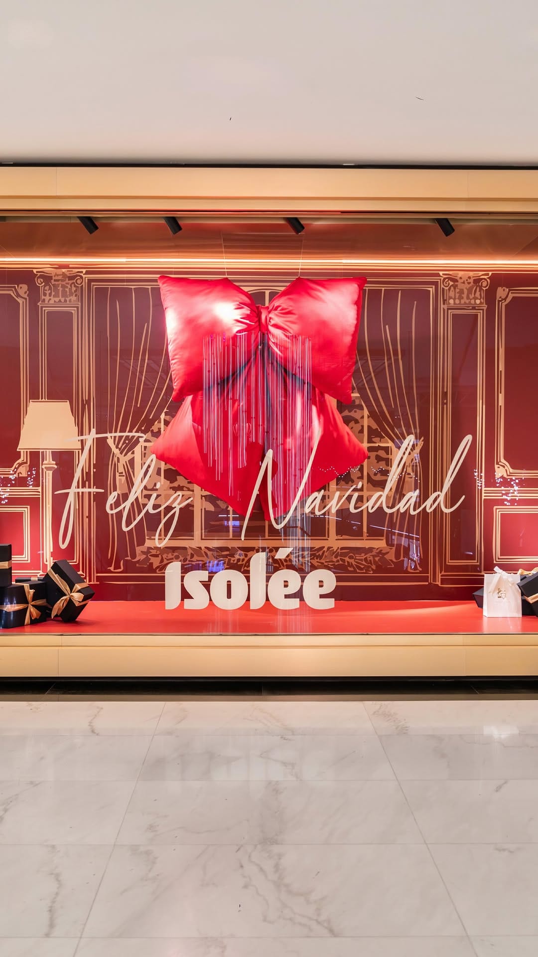 Post 5 by ISOLÉE on Instagram (video)