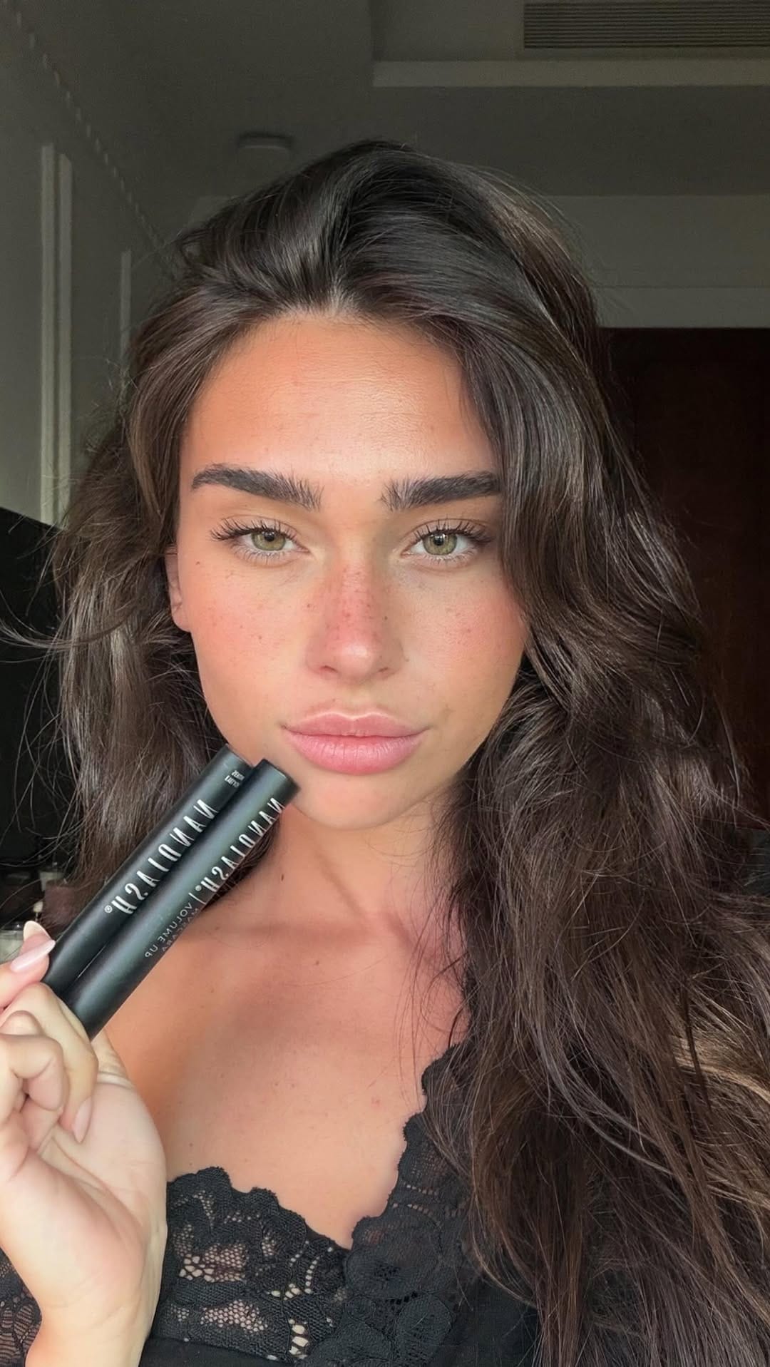 Post 3 by 𝐉𝐔𝐋𝐈𝐀 𝐑𝐎𝐃𝐑𝐈𝐆𝐔𝐄𝐙 on Instagram (video)