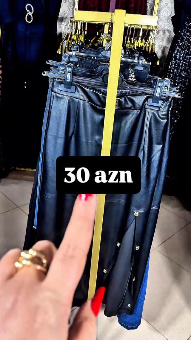Post 1 by Ülkər Hüseynova on Instagram (video)