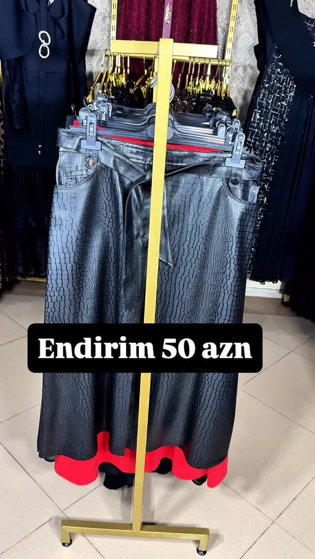 Post 5 by Ülkər Hüseynova on Instagram (video)