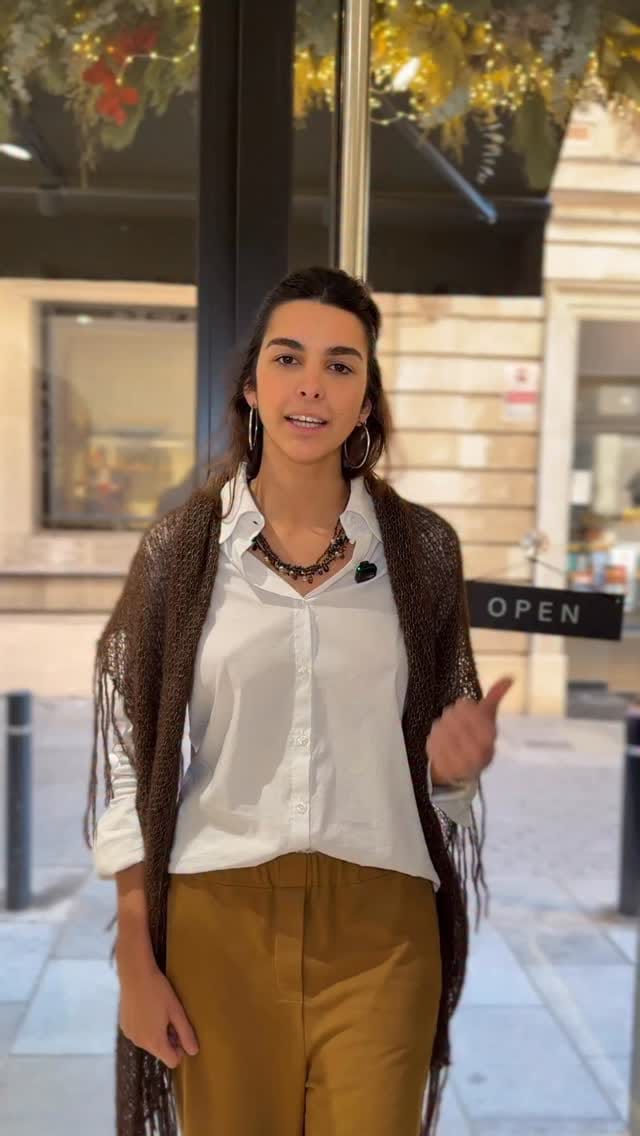 Post 2 by TWO SISTERS BCN | Moda Mujer on Instagram (video)