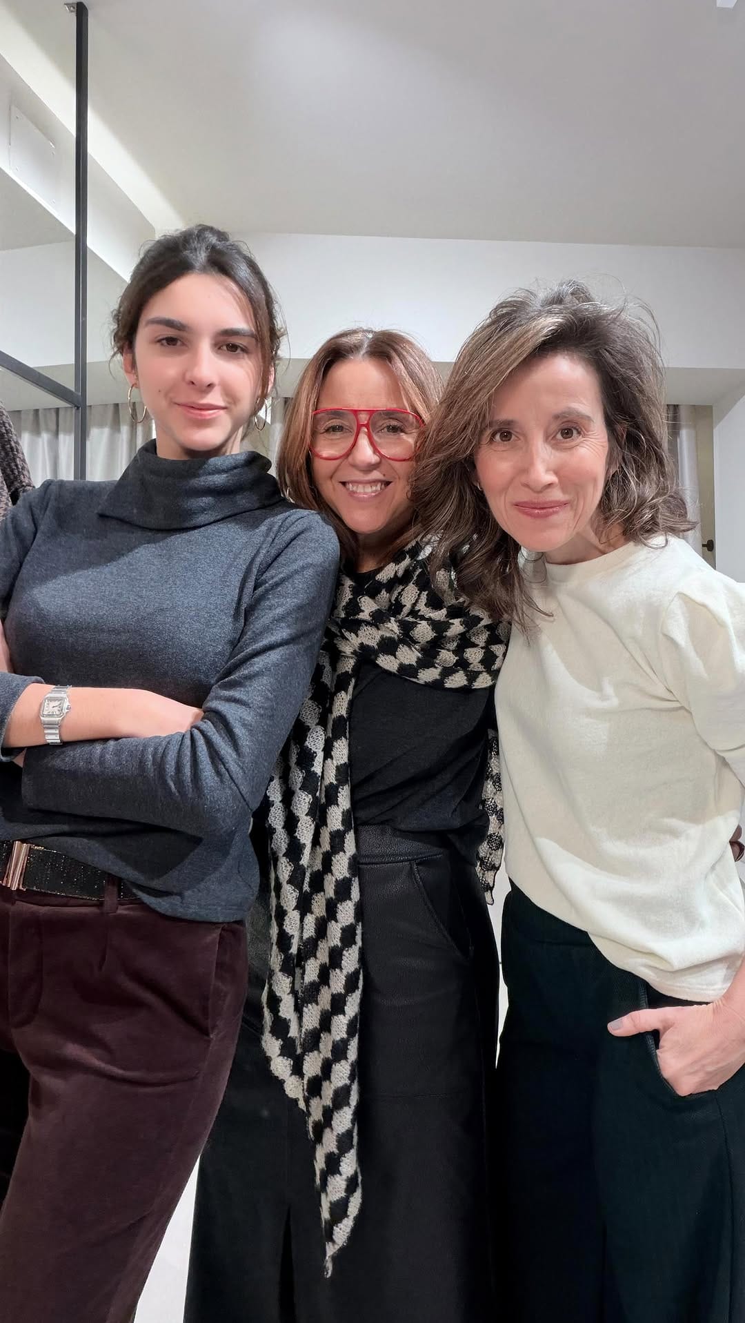 Post 9 by TWO SISTERS BCN | Moda Mujer on Instagram (video)