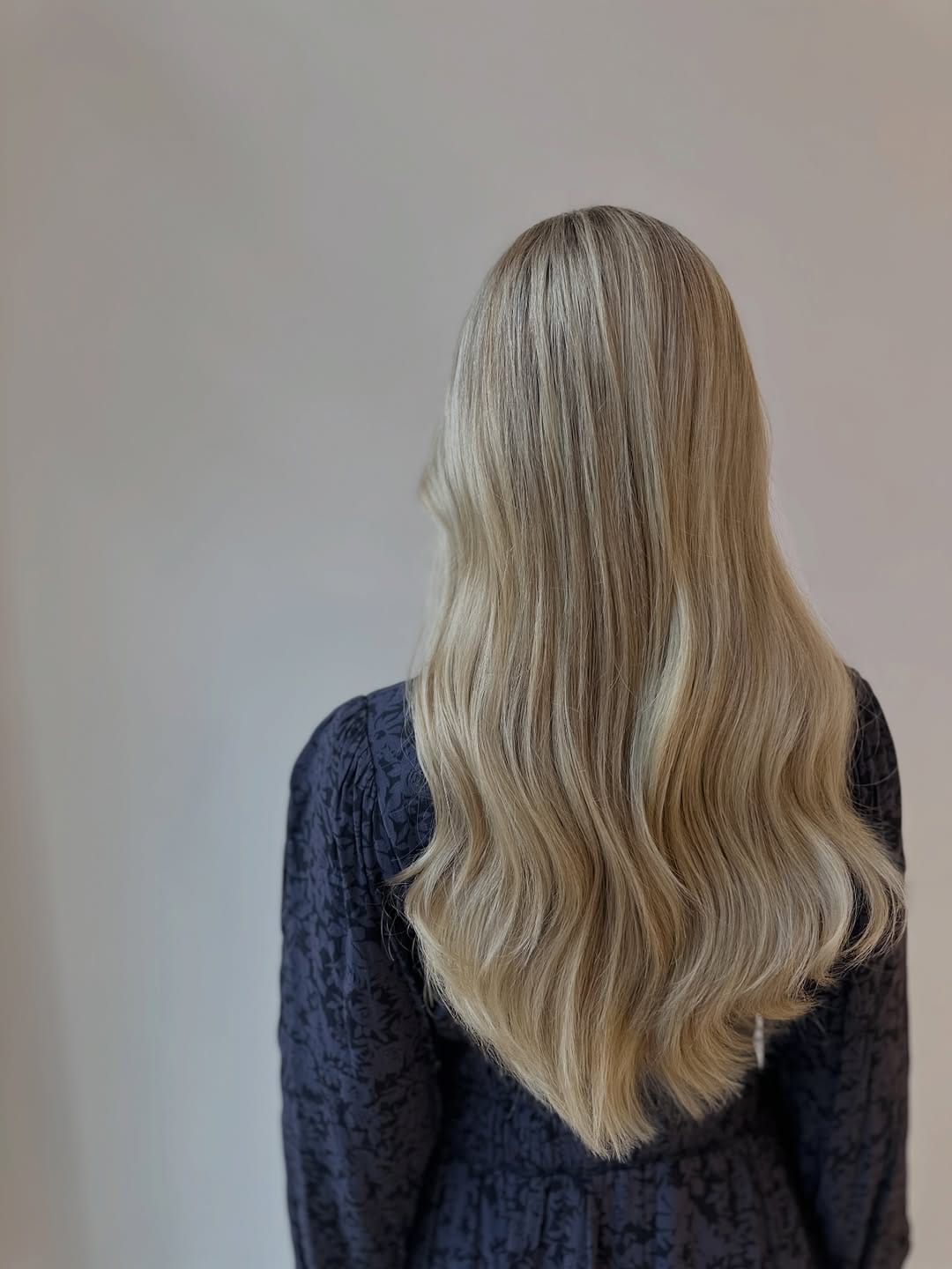 Post 4 by MYROOTS “We love hair” on Instagram (image)
