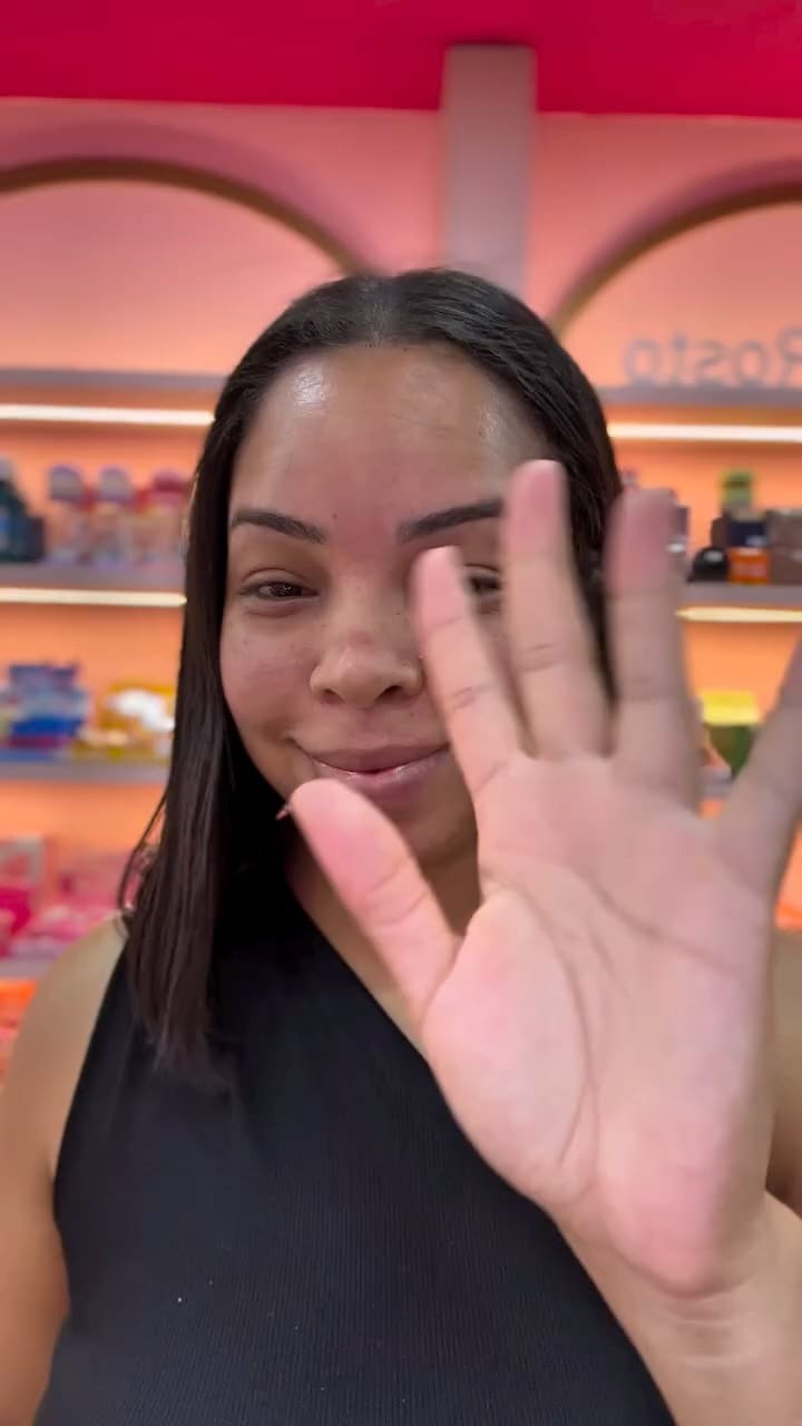 Post 4 by AMANDA’S MAKE | 💄👄✨ on Instagram (video)