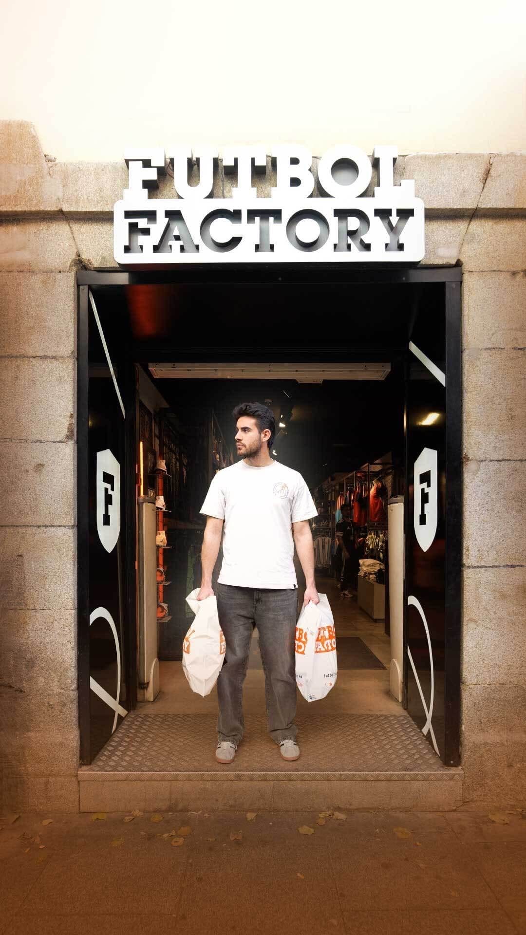 Post 7 by Fútbol Factory on Instagram (video)