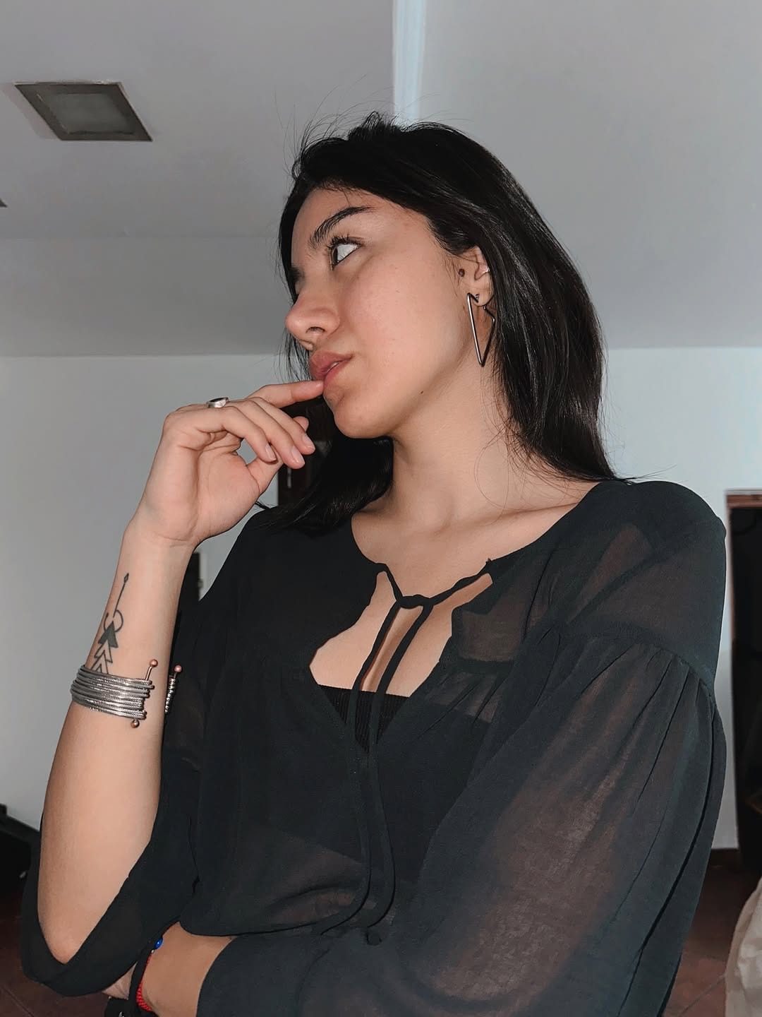 Post 10 by Rosario Burgos | Modelo on Instagram (carousel)