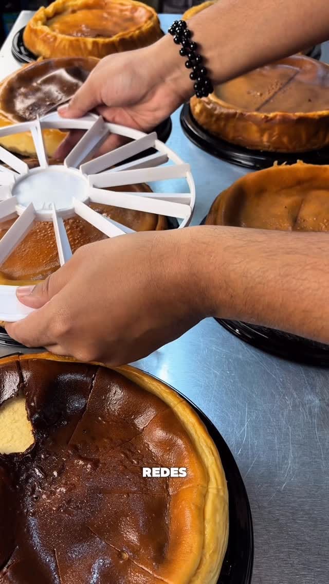 Post 1 by Elvis Ramos • Repostería on Instagram (video)