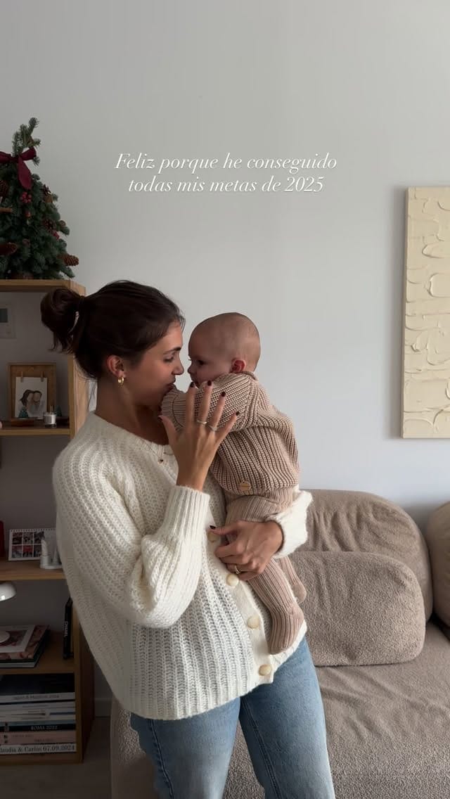 Post 5 by Claudia Torregrosa on Instagram (video)
