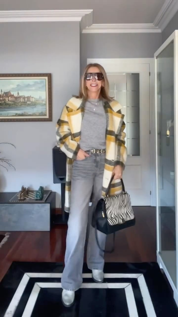 Post 8 by Zorione on Instagram (video)