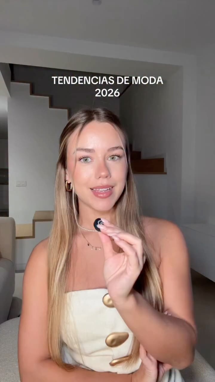 Post 8 by Ariadna Giner on Instagram (video)