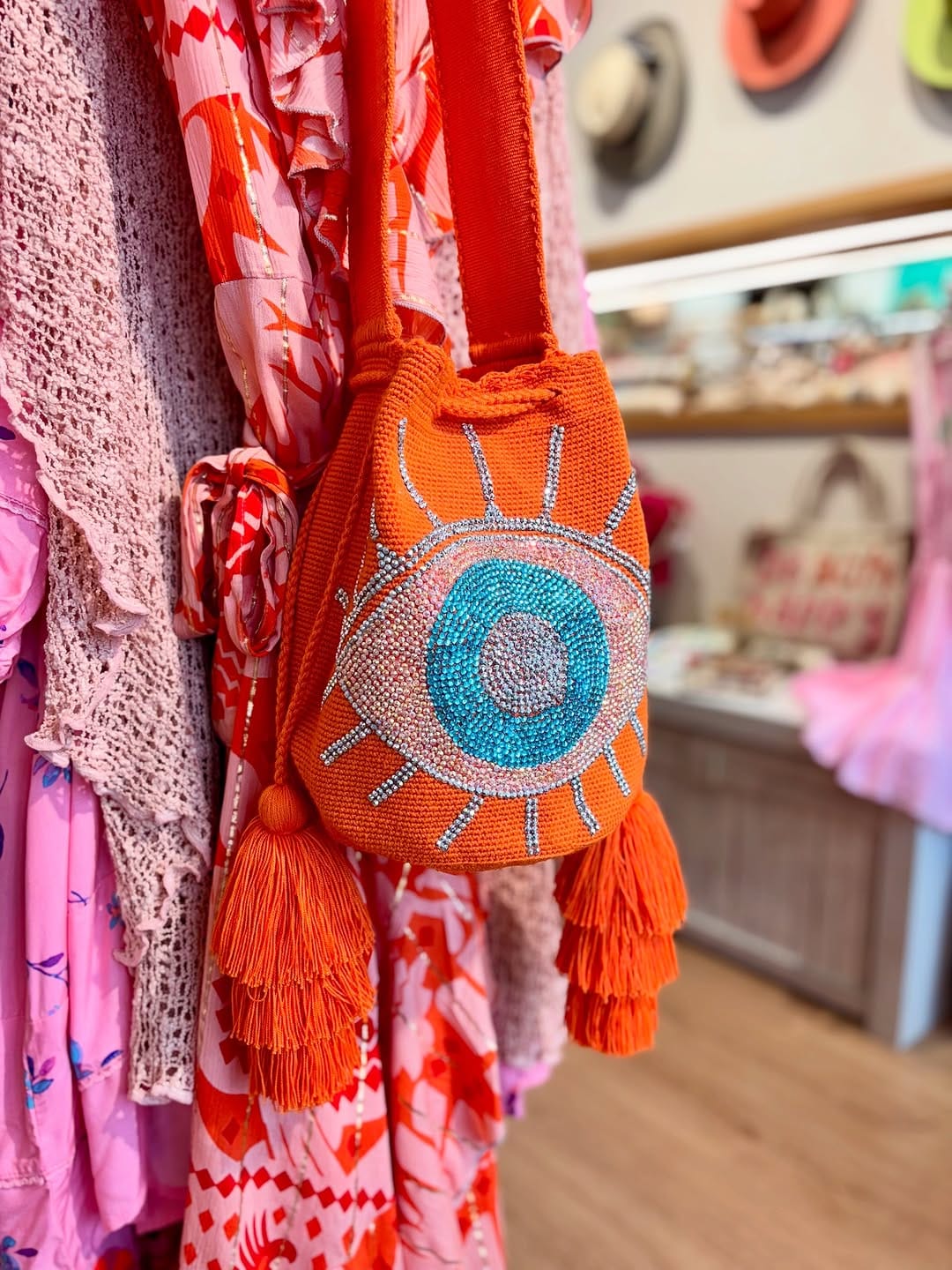Post 7 by 𝑨𝑵𝑱𝑨𝑹𝑨 𝑩𝑨𝑹𝑪𝑬𝑳𝑶𝑵𝑨 on Instagram (carousel)