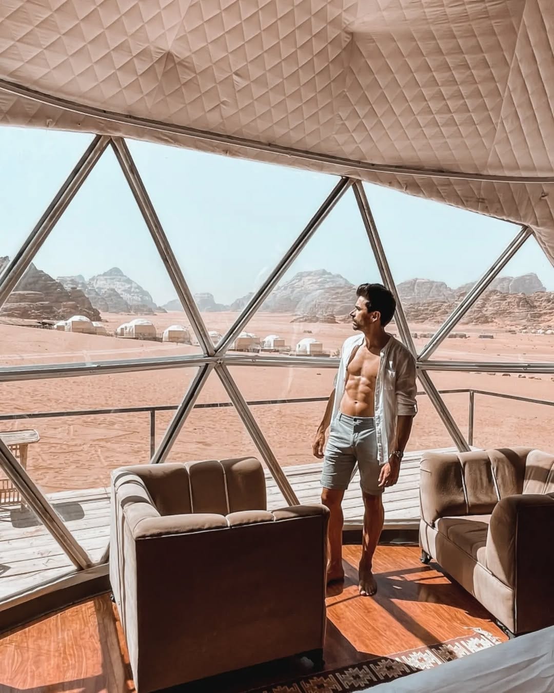 Post 9 by ALEX GARCIA on Instagram (carousel)