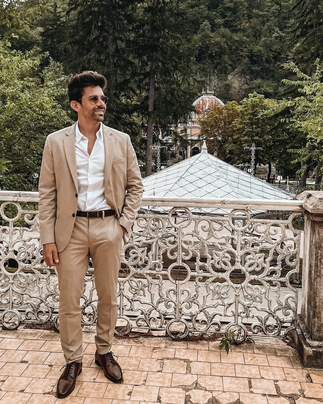 Post 6 by ALEX GARCIA on Instagram (carousel)