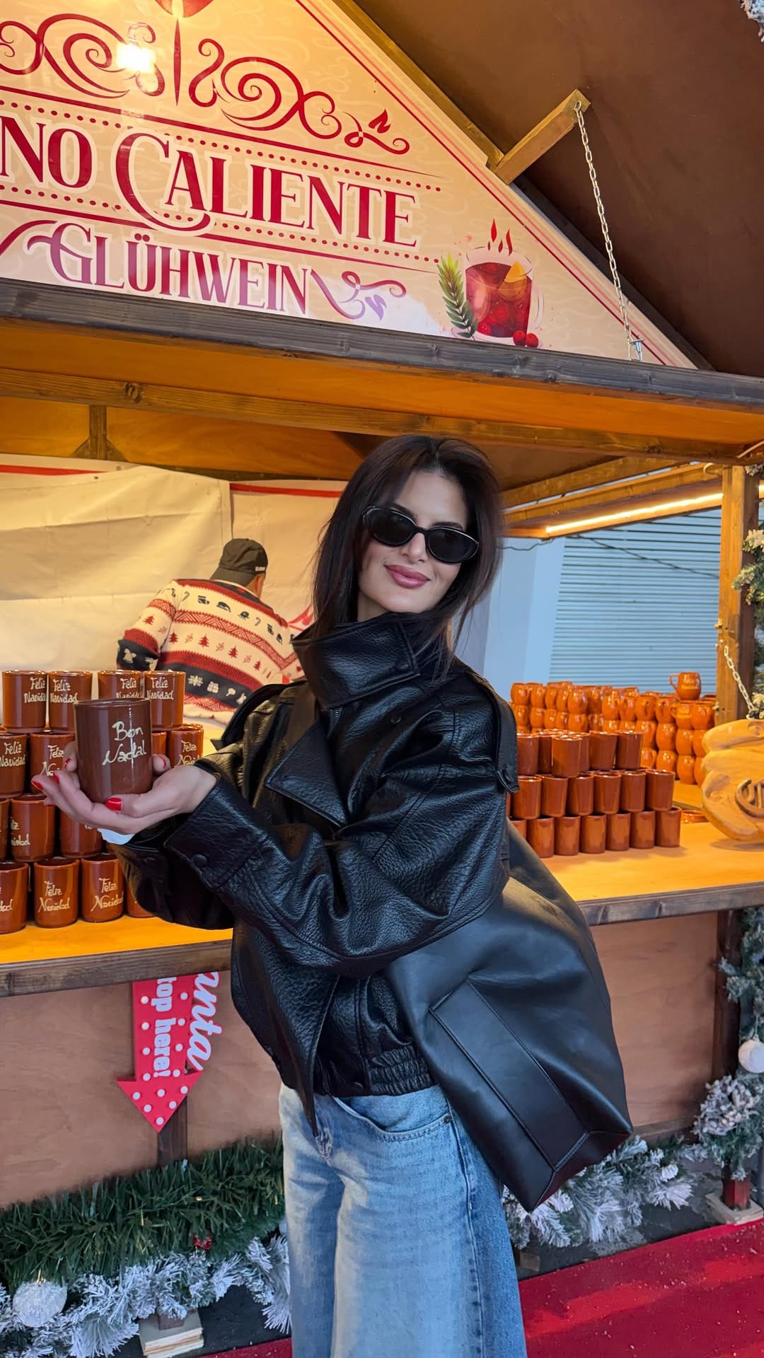 Post 2 by Julia Julia on Instagram (video)
