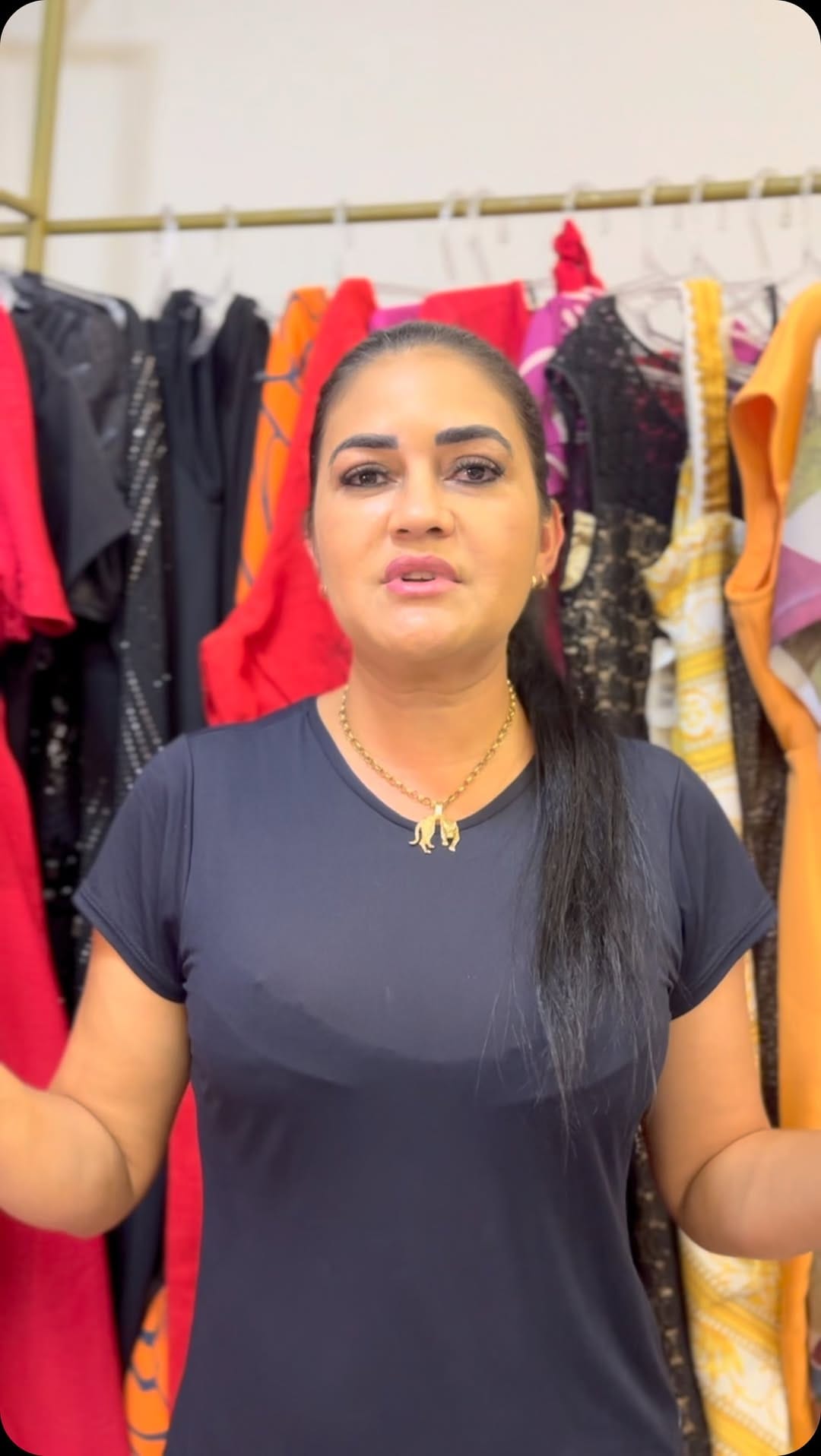 Post 2 by Flor Morena | P ao Plus Size on Instagram (video)