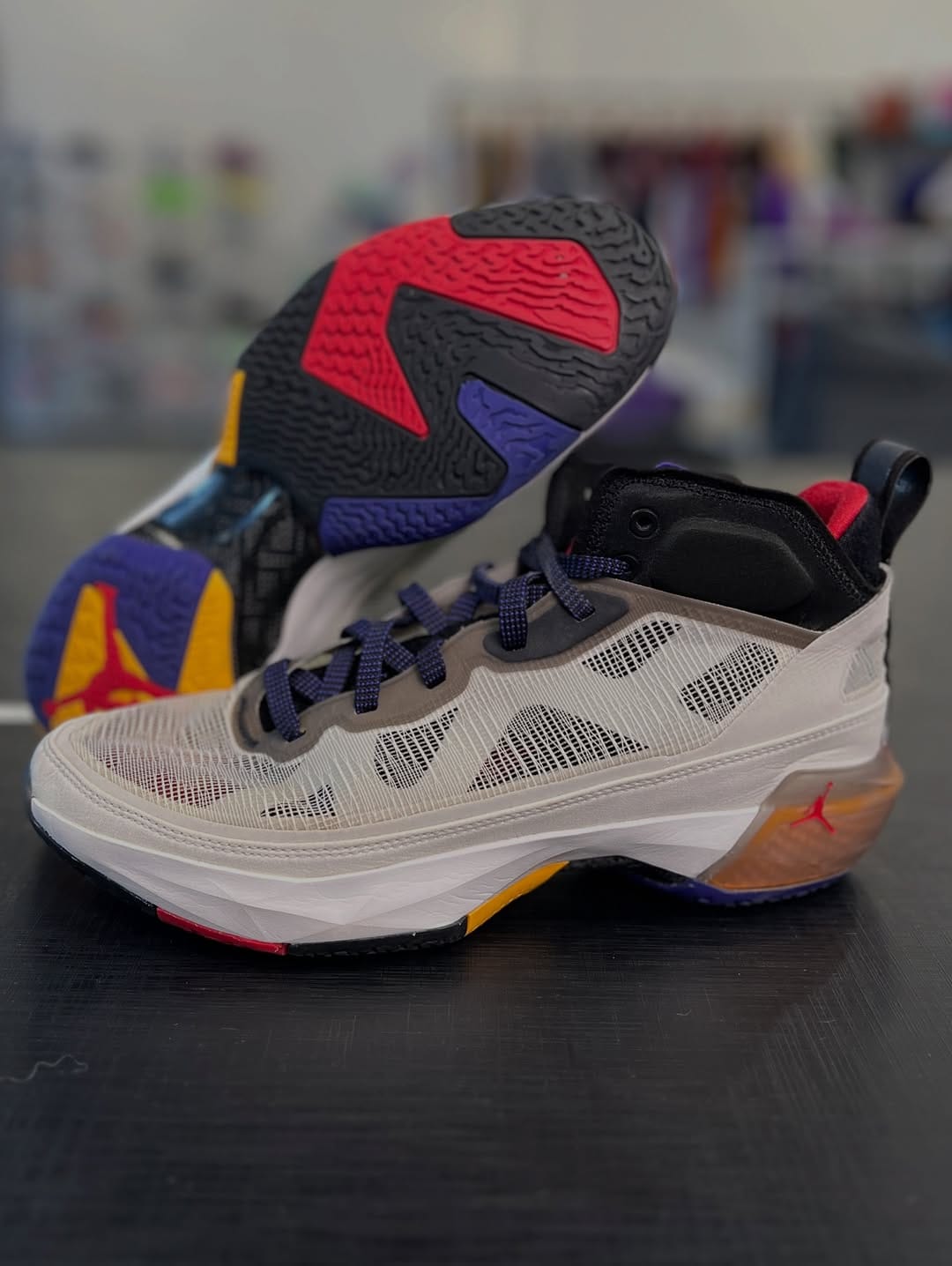 Post 5 by HOOPSHOES GARAGE | zapatillas de básquet a precios increíbles 🏀 on Instagram (carousel)
