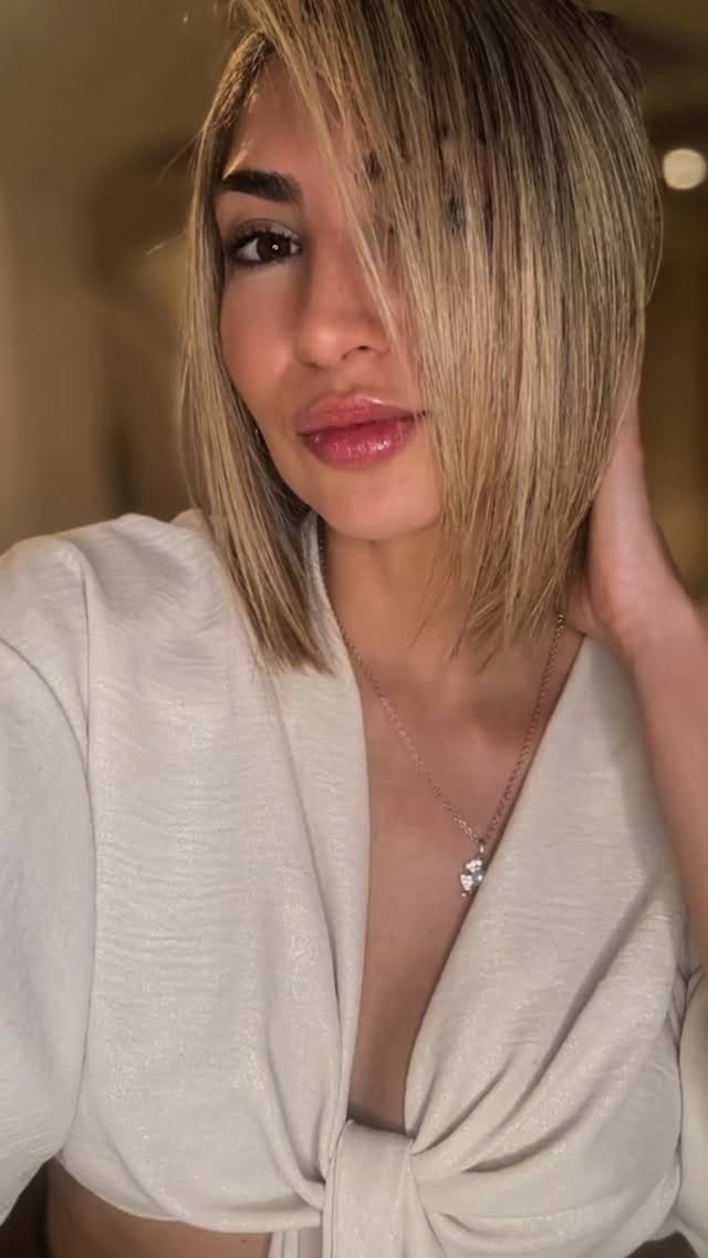 Post 4 by Ale Toledo Peluqueros on Instagram (video)