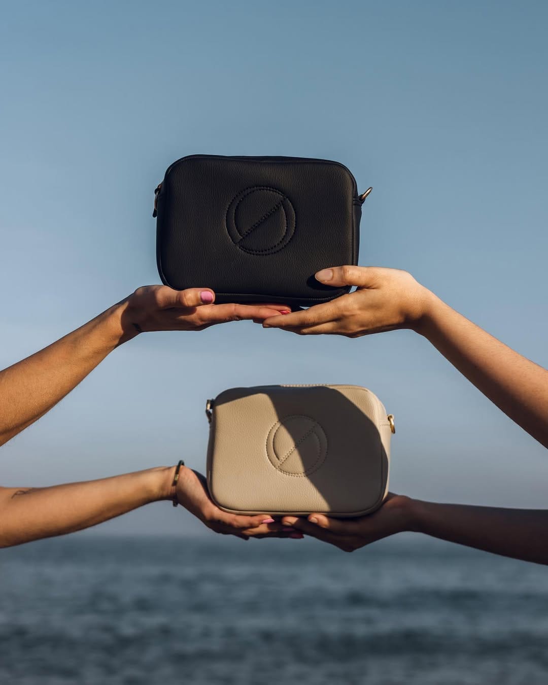 Post 10 by Vegan Bags on Instagram (image)