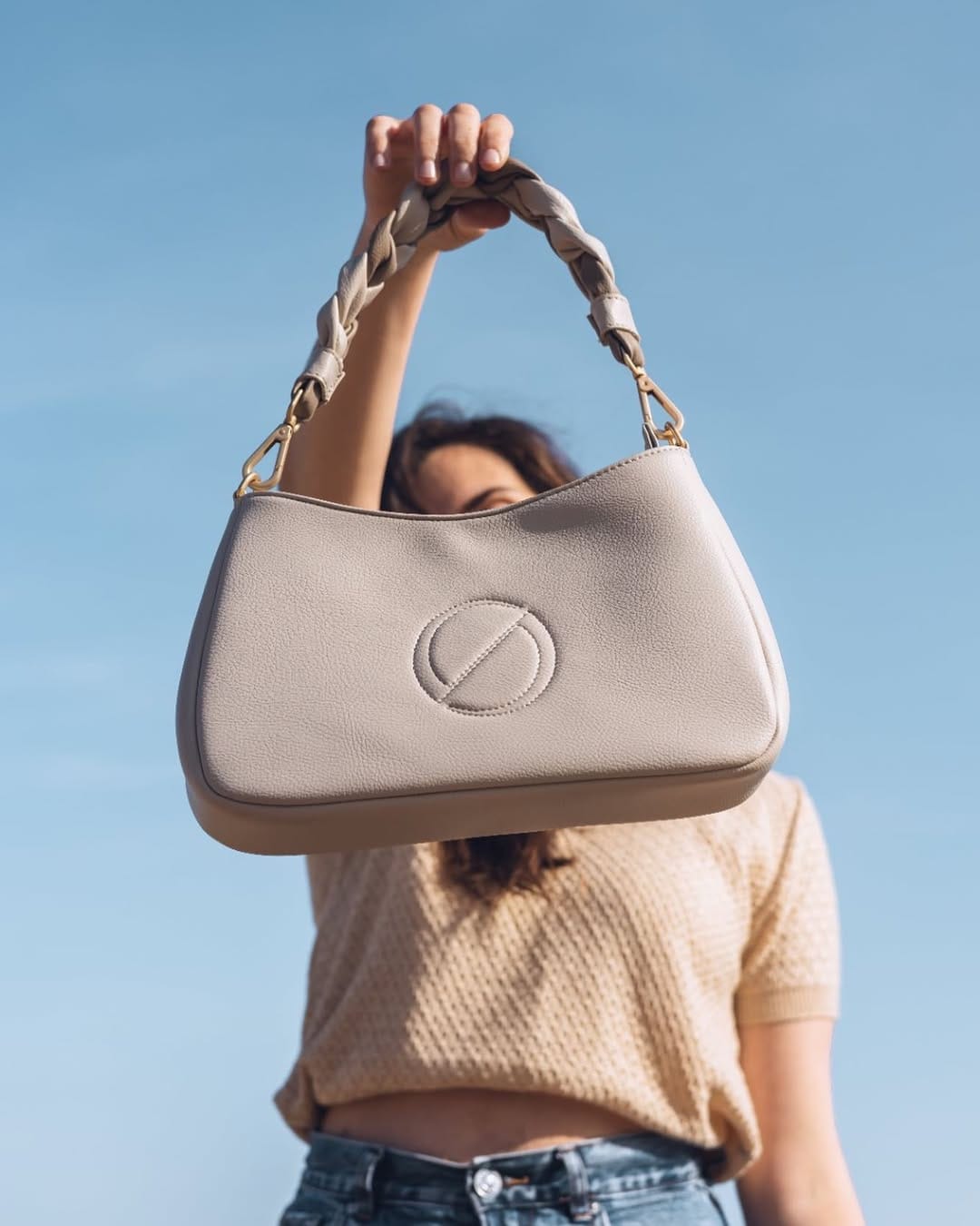 Post 7 by Vegan Bags on Instagram (image)