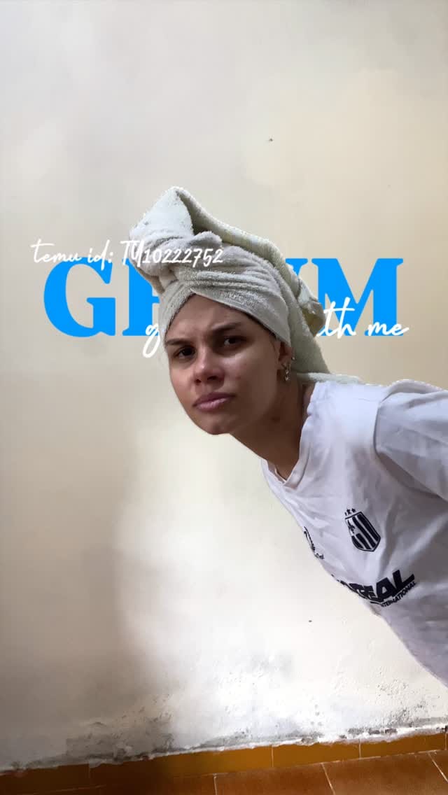 Post 2 by vitoria lira on Instagram (video)