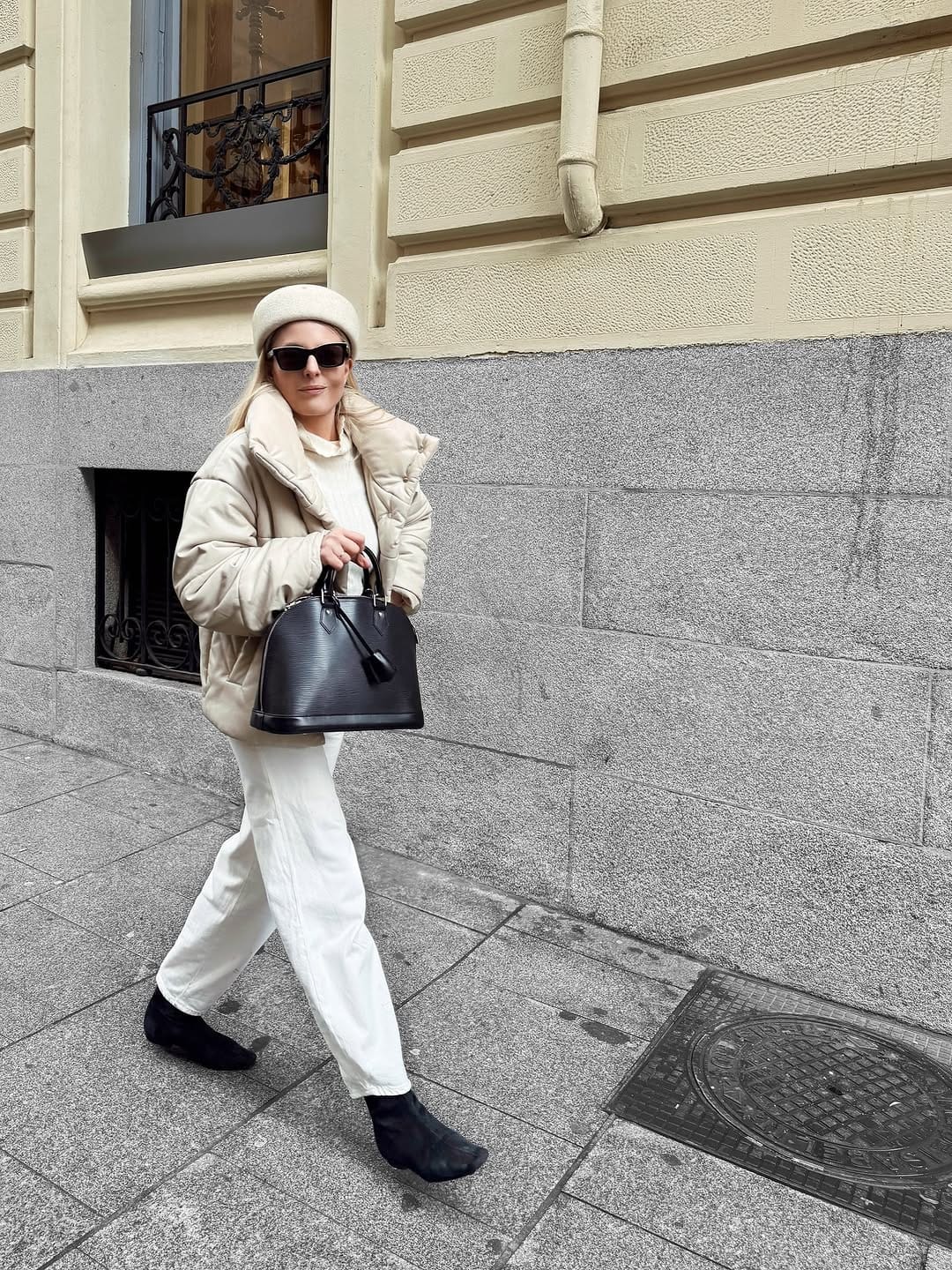 Post 2 by Trini González  •  Capsule Wardrobe on Instagram (carousel)