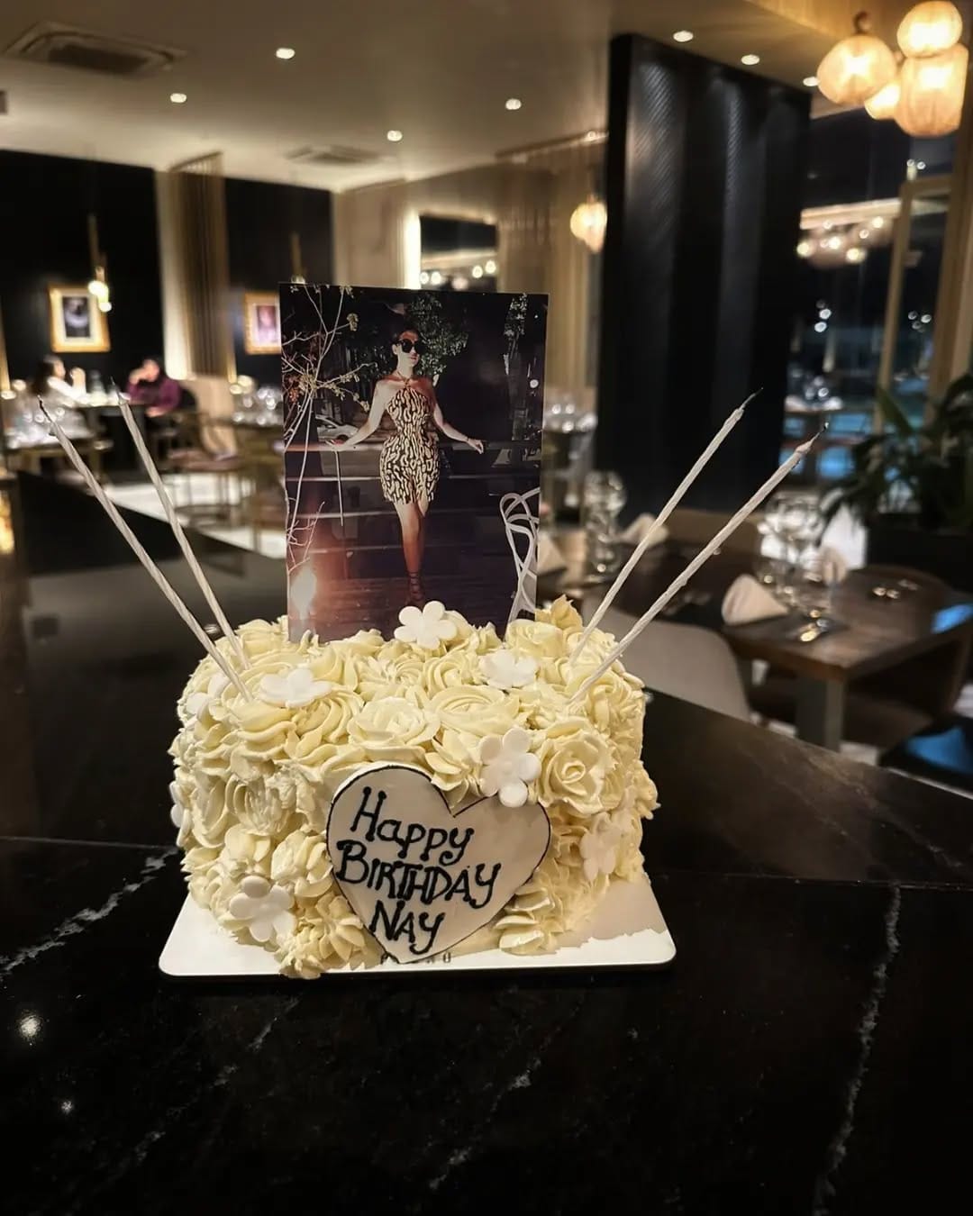 Post 4 by Nayra Arjona on Instagram (carousel)