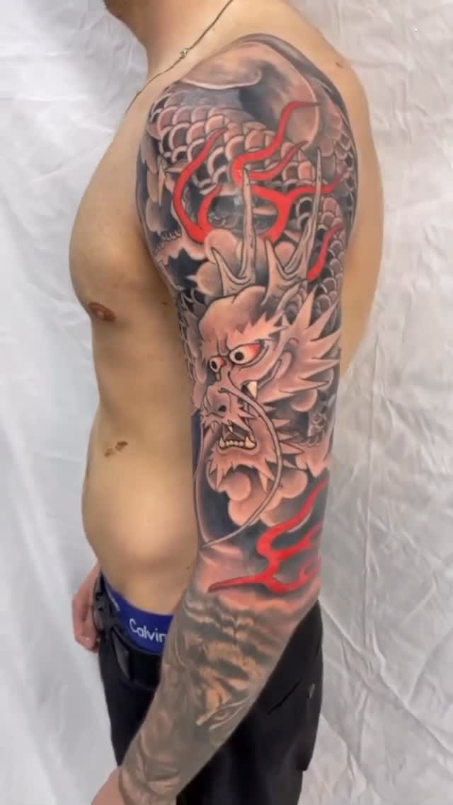 Post 8 by Estigma Tattoo Madrid on Instagram (video)
