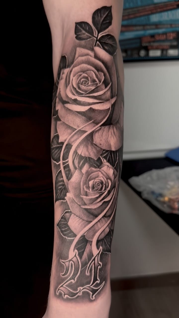 Post 2 by Estigma Tattoo Madrid on Instagram (video)