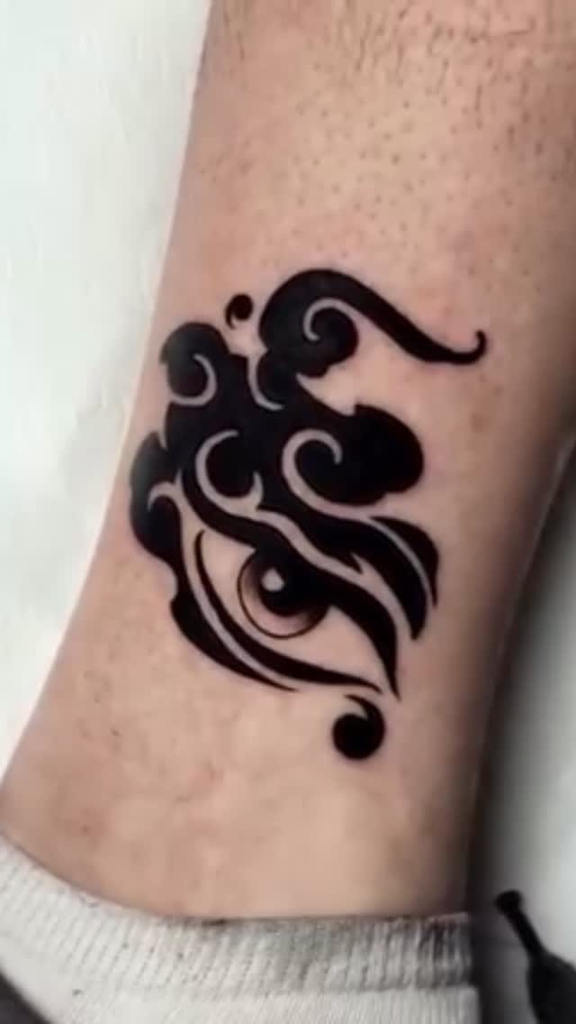 Post 5 by Estigma Tattoo Madrid on Instagram (video)